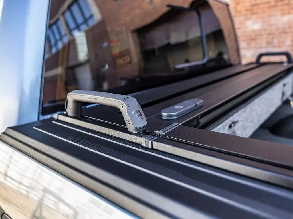 Honda Ridgeline Tonneau Cover - Retrax - RetraxPRO EZ-Off FRC-4000 - `17-`26