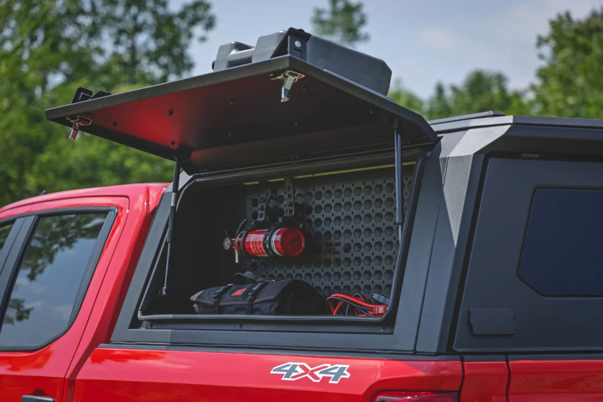 Chevrolet Silverado 1500 Truck Bed Cap - Rough Country - Modular, 5'10"