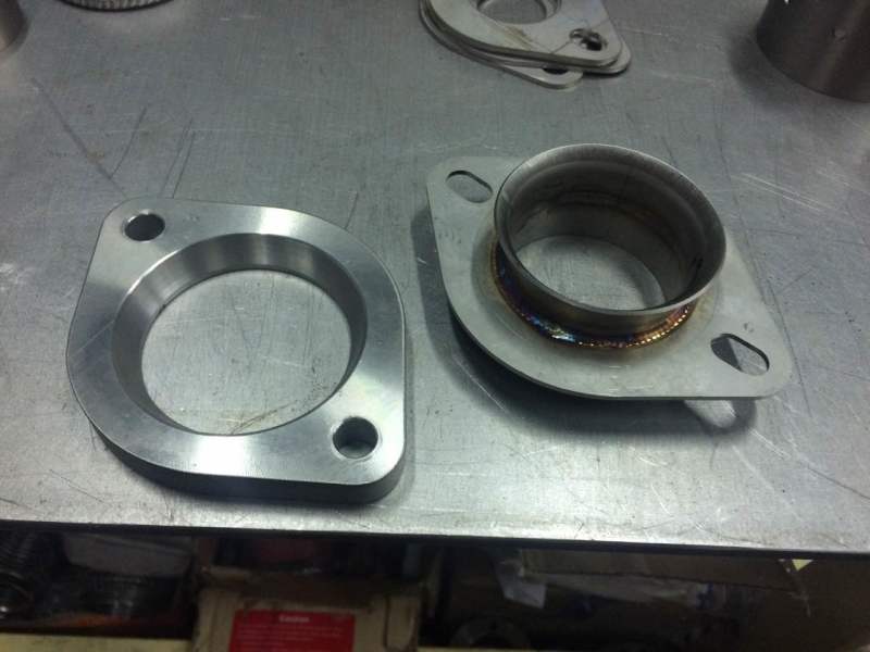 Subaru WRX Tubing Adapter - Invidia - 3in Downpipe to 2.5in Exhaust - 2008