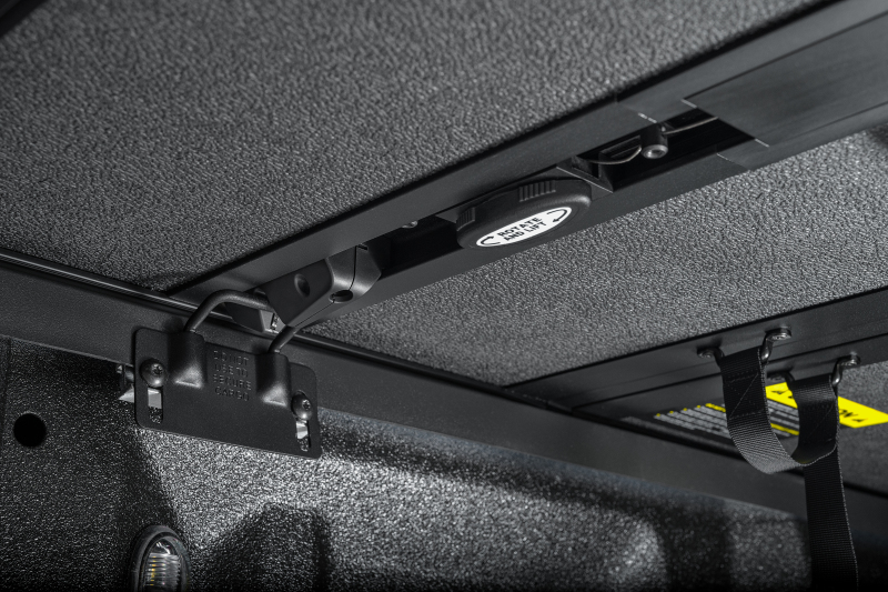 Jeep Gladiator Tonneau Cover - Extang - Solid Fold ALX - Black - `20-`24