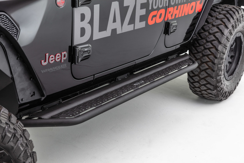 Jeep Wrangler JL Side Steps - Go Rhino - Dominator Extreme D6 - Black - `18-`20