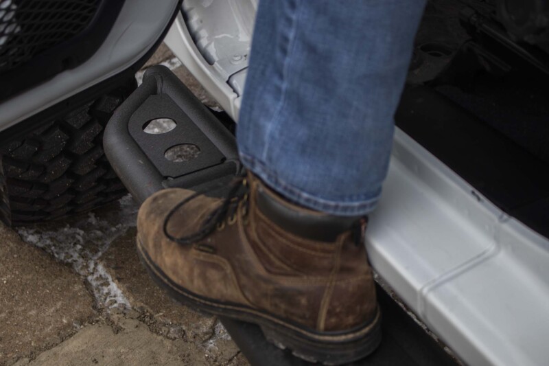 Jeep Gladiator Side Steps - Fishbone Offroad - Step Sliders - Black textured powder coat - 2020+