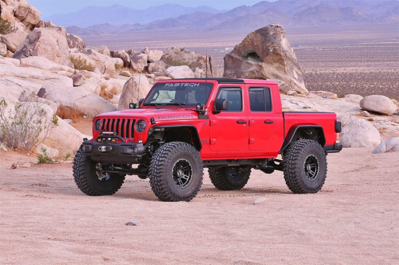 Jeep Gladiator Suspension Lift Kit - Fabtech - 5in Crawler w/Stealth - 6 Cyl - `20-`21