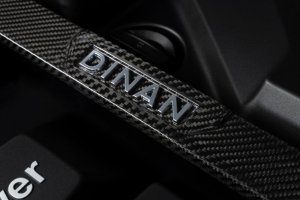 BMW M4 Strut Tower Brace - Dinan - Gloss Twill Carbon - Gloss Carbon Fiber - `21-`26 BMW M4 Strut Tower Brace - Dinan - Gloss Twill Carbon - Gloss Carbon Fiber - `21-`26