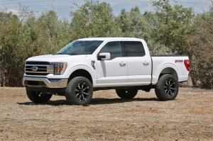Ford F-150 Suspension Lift Kit - Fabtech - 4in Basic System - `21-`27