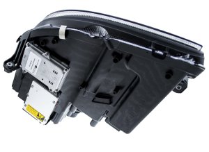 Mercedes-Benz CLS500 Headlight Assembly - Hella - Bi-Xenon - `05-`10