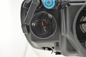 Volkswagen Touareg Xenon Headlamp - Front Left - Hella - Bi-Xenon - `08-`10 Volkswagen Touareg Xenon Headlamp - Front Left - Hella - Bi-Xenon - `08-`10