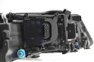 Volkswagen Touareg Xenon Headlamp - Front Left - Hella - Bi-Xenon - `08-`10 Volkswagen Touareg Xenon Headlamp - Front Left - Hella - Bi-Xenon - `08-`10