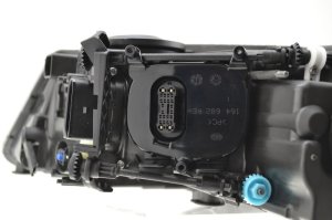 Volkswagen Touareg Xenon Headlamp - Hella - `08-`10 Volkswagen Touareg Xenon Headlamp - Hella - `08-`10