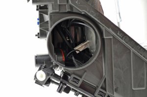 Volkswagen Touareg Xenon Headlamp - Hella - `08-`10 Volkswagen Touareg Xenon Headlamp - Hella - `08-`10