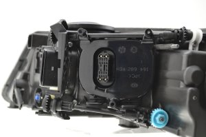 Volkswagen Touareg Xenon Headlamp - Hella - `08-`10 Volkswagen Touareg Xenon Headlamp - Hella - `08-`10