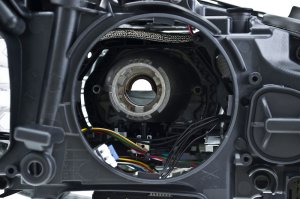 BMW 550i xDrive Headlight - Front - Hella - Xenon - `11-`13