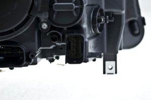 BMW M5 Headlight - Front - Hella - Xenon - 2013