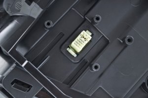 BMW 545i Headlight Assembly - Hella - Bi-Xenon - `04-`05