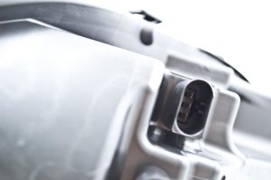 Mercedes-Benz R320 Xenon Headlight - Left Hand - Hella - `07-`09