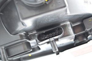 Mercedes-Benz ML500 Headlight Assembly - Hella - OE Replacement - 2008