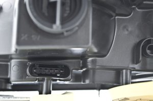 Mercedes-Benz ML63 AMG Headlight Assembly - Hella - HLMP RH BI-XEN W BALLAST - 2008