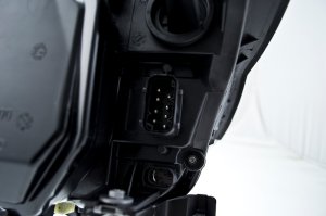 BMW 525i Headlight Assembly - Hella - Xenon - `05-`07