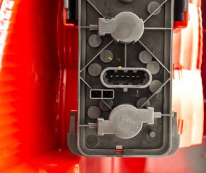 Mercedes-Benz ML500 Tail Light - Right - Hella - Combination RearLamp - `02-`05