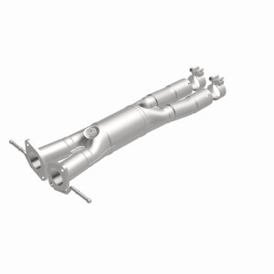 Ford Explorer Catalytic Converter - Magnaflow - OEM Grade Direct-Fit - `13-`19 Ford Explorer Catalytic Converter - Magnaflow - OEM Grade Direct-Fit - `13-`19