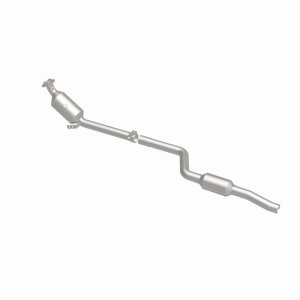 Mercedes-Benz C300 Catalytic Converter - Underbody - Magnaflow - OEM Grade Federal/EPA Compliant Direct-Fit - `10-`11