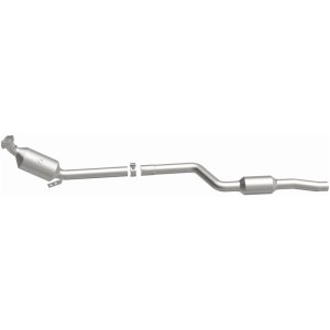 Mercedes-Benz C300 Catalytic Converter - Underbody - Magnaflow - OEM Grade Federal/EPA Compliant Direct-Fit - `10-`11