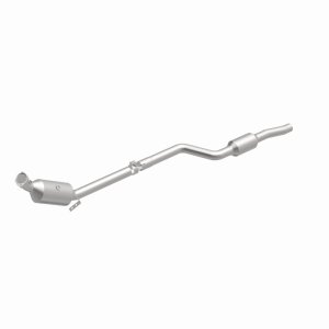 Mercedes-Benz C300 Catalytic Converter - Underbody - Magnaflow - OEM Grade Federal/EPA Compliant Direct-Fit - `10-`11