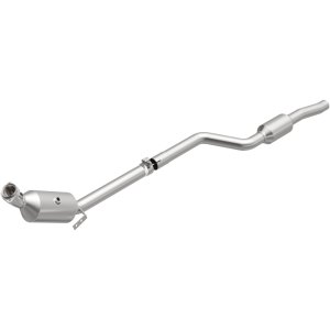 Mercedes-Benz C300 Catalytic Converter - Underbody - Magnaflow - OEM Grade Federal/EPA Compliant Direct-Fit - `10-`11 Mercedes-Benz C300 Catalytic Converter - Underbody - Magnaflow - OEM Grade Federal/EPA Compliant Direct-Fit - `10-`11