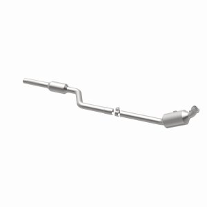 Mercedes-Benz E350 Catalytic Converter - Underbody - Magnaflow - OEM Grade Federal/EPA Compliant Direct-Fit - `10-`11