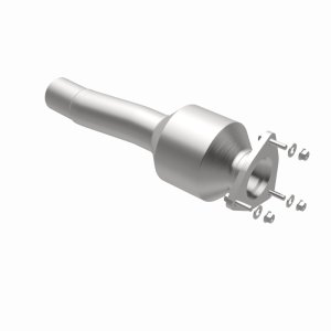 Land Rover Range Rover Evoque Catalytic Converter - Underbody - Magnaflow - OEM Grade Direct-Fit, Federal/EPA Compliant (Underbody) - `12-`13