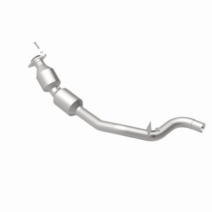 Land Rover Range Rover Sport Catalytic Converter - Underbody - Magnaflow - OEM Grade Direct-Fit, Federal/EPA Compliant, Stainless Steel - `14-`19