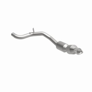 Land Rover Range Rover Sport Catalytic Converter - Underbody - Magnaflow - OEM Grade Direct-Fit, Federal/EPA Compliant, Stainless Steel - `14-`19