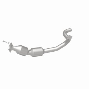 Land Rover Range Rover Sport Catalytic Converter - Underbody - Magnaflow - OEM Grade Direct-Fit, Federal/EPA Compliant, Stainless Steel - `14-`19