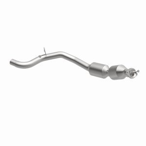 Land Rover Range Rover Sport Catalytic Converter - Underbody - Magnaflow - OEM Grade Direct-Fit, Federal/EPA Compliant, Stainless Steel - `14-`19
