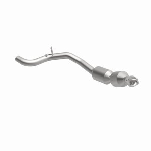 Land Rover Range Rover Sport Catalytic Converter - Underbody - Magnaflow - OEM Grade Direct-Fit, Federal/EPA Compliant, Stainless Steel - `14-`19