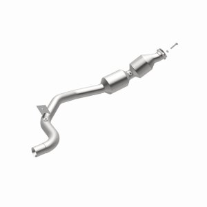 Land Rover Range Rover Sport Catalytic Converter - Underbody - Magnaflow - OEM Grade Direct-Fit, Federal/EPA Compliant, Stainless Steel - `14-`19