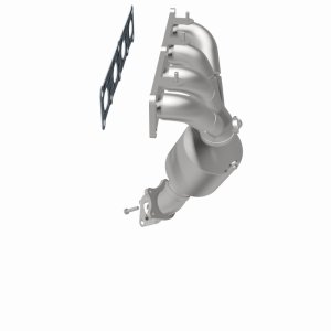 Jeep Cherokee Catalytic Converter - Magnaflow - OEM Grade Direct-Fit Manifold - `14-`17