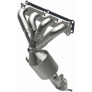 Jeep Cherokee Catalytic Converter - Magnaflow - OEM Grade Direct-Fit Manifold - `14-`17