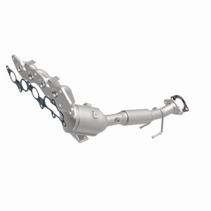 Ford C-Max Catalytic Converter - Magnaflow - OEM Grade Direct-Fit - `15-`18 Ford C-Max Catalytic Converter - Magnaflow - OEM Grade Direct-Fit - `15-`18