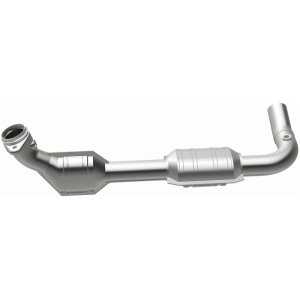 Ford E-150 Econoline Catalytic Converter - Driver Side - Magnaflow - Direct-Fit - `00-`02