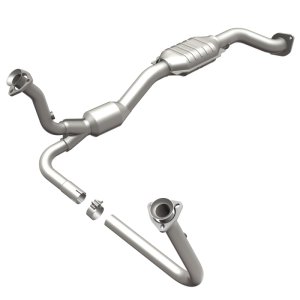 Chevrolet Blazer Catalytic Converter - Magnaflow - HM Grade Federal/EPA Compliant Direct-Fit - `01-`05 Chevrolet Blazer Catalytic Converter - Magnaflow - HM Grade Federal/EPA Compliant Direct-Fit - `01-`05