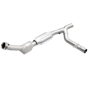 Ford Expedition Catalytic Converter - Magnaflow - HM Grade Direct-Fit - `97-`02 Ford Expedition Catalytic Converter - Magnaflow - HM Grade Direct-Fit - `97-`02