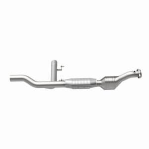 Ford Expedition Catalytic Converter - Magnaflow - Direct-Fit - `99-`00