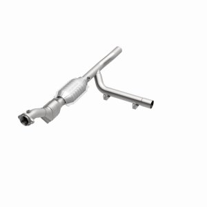 Ford Expedition Catalytic Converter - Magnaflow - Direct-Fit - `99-`00