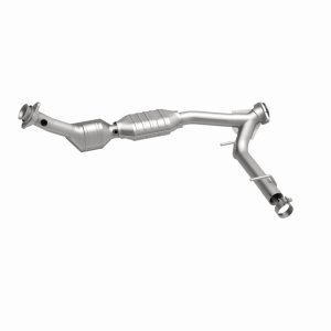 Lincoln Navigator Catalytic Converter - Magnaflow - HM Grade Direct-Fit - `03-`04