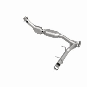Lincoln Navigator Catalytic Converter - Magnaflow - HM Grade Direct-Fit - `03-`04
