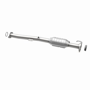 Chevrolet Tracker Catalytic Converter - Magnaflow - HM Grade Direct-Fit - `99-`03