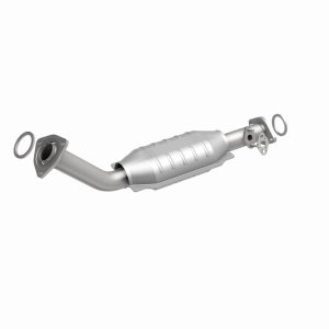 Toyota Tundra Catalytic Converter - Front Passenger Side - Magnaflow - HM Grade Direct-Fit, Federal/EPA Compliant - `00-`02