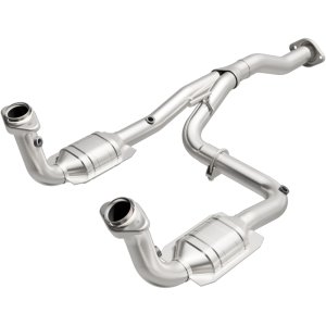 Jeep Liberty Catalytic Converter - Magnaflow - HM Grade Direct-Fit - `05-`07