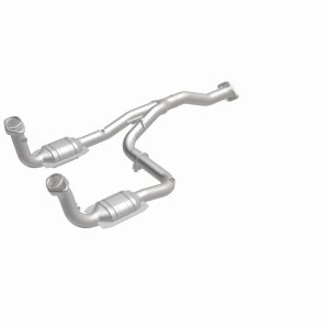 Jeep Liberty Catalytic Converter - Magnaflow - HM Grade Direct-Fit - `05-`07